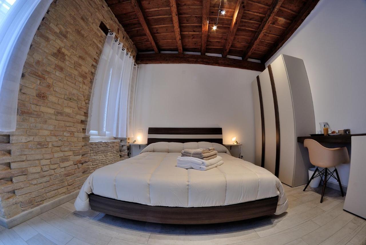 B&B Del Corso Loreto Exterior photo